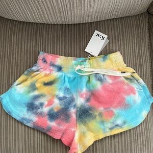 FEAT NWT shorts tye dye limited edition.